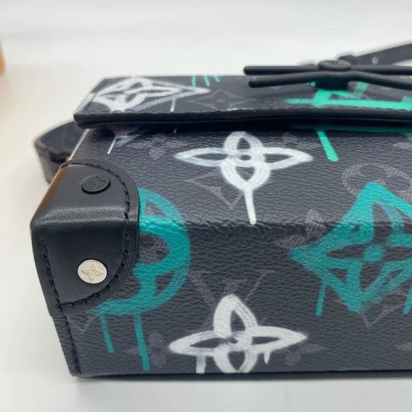 SOLD!!Louis Vuitton Monogram Eclipse Steamer Wearable Wallet Graffiti Multicolor - Picture 8 of 15